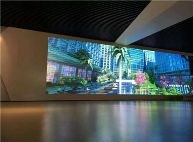 LED display solution for large shopping mall